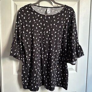 Anko Women's 16 Ruffle 1/2 Sleeve Floral Pattern Dark Gray 100% Cotton T-shirt